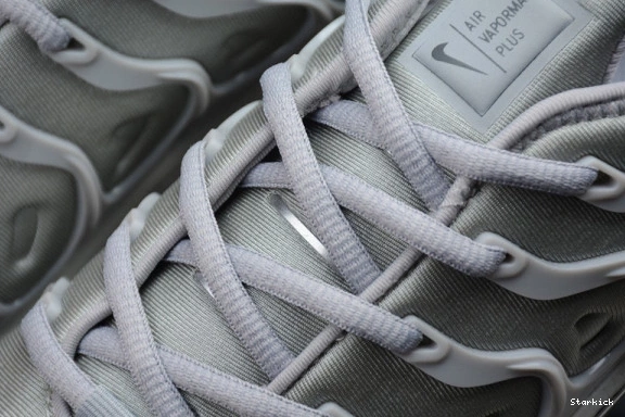 PLUS SILVER WOLF DARK OG00160 GREY VAPORMAX 1230